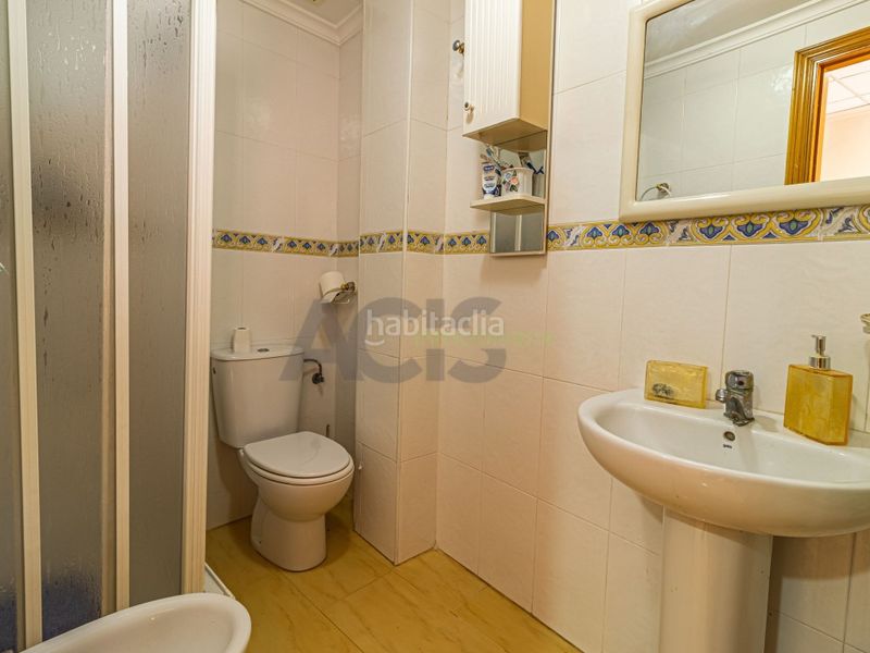 Foto b8cb3a55-42c7-4960-a9bf-ec2f0bbf4534. Casa amb aparcament a Benimodo