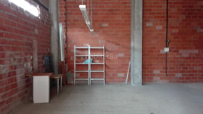 Foto c33dd0a2-5fdc-4781-b144-ad78edc272f8. Rent business premise in Ausias March Alboraya