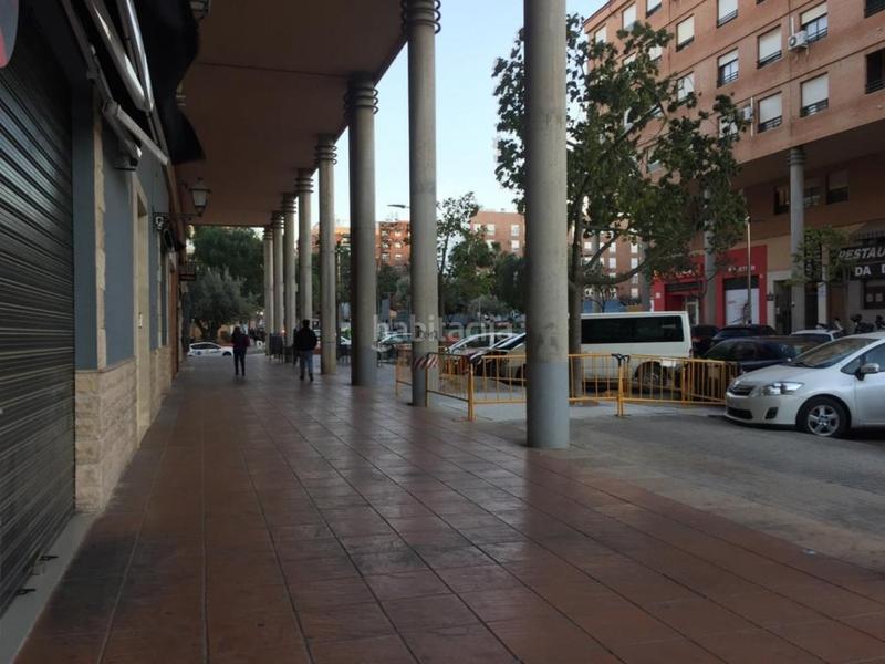 Foto a5ac56bb-e0ae-4d91-a9d4-43ca99997ef1. Local comercial local amplio para entrar en Zona Avenida al Vedat Torrent