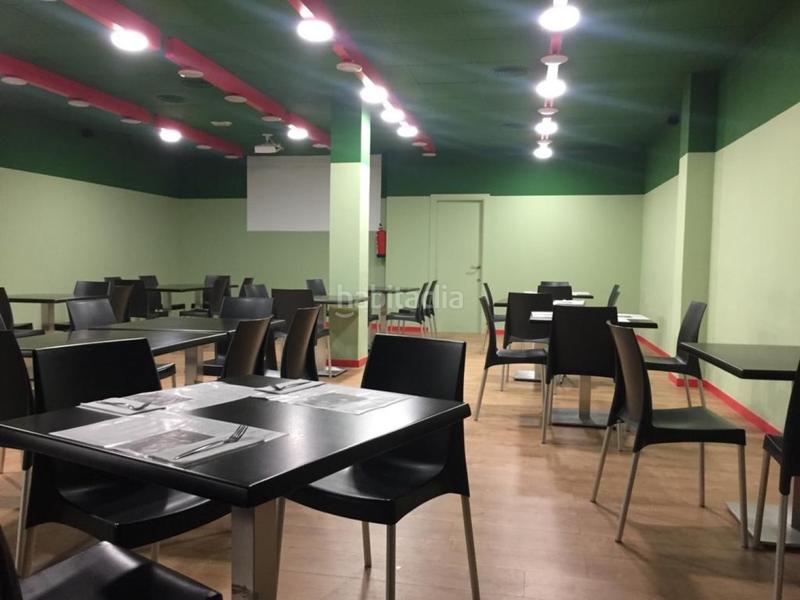 Foto ed878172-6353-4c0e-83ac-7ee0d6099082. Local comercial local amplio para entrar en Zona Avenida al Vedat Torrent