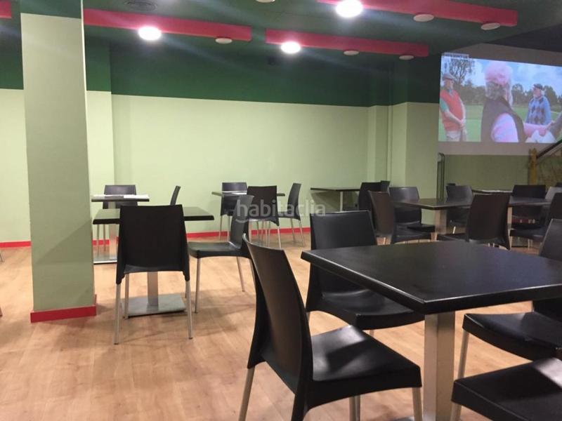 Foto f137fe38-a33c-4a66-b12b-5c306d827322. Local comercial local amplio para entrar en Zona Avenida al Vedat Torrent