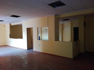 Local Comercial a Torrefiel. Local en venta o alquiler en muy buena zona de torrefiel