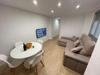 Rent Flat in Barrio Benicalap. Alquiler por temporada