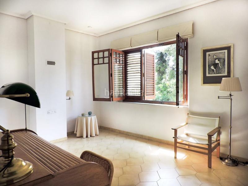 Foto f4b878f3-89e9-47ab-b5e4-36844b2e09e0. Chalet con parcheggio in Casas Verdes - Ermita Godella