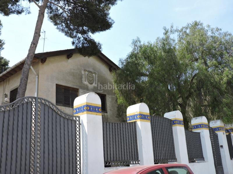 Foto f5a6a22a-d365-419a-94f3-00f221db96d6. Chalet con parcheggio in Casas Verdes - Ermita Godella