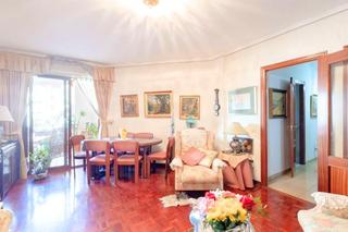 Pis  Gran vía germanias. Exclusiva vivienda en el emblemático barrio de russafa, en gran