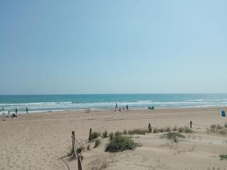 Pis a El Perellonet. Apartamento residencial con piscina en el perellonet
