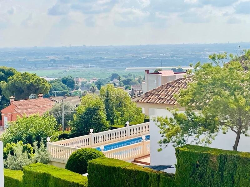 Foto d9dd9329-01eb-4774-b84d-ec8f4db03508. Rent chalet with heating parking pool in Centro Chiva