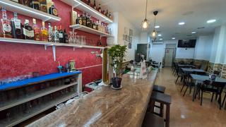 Location Local commercial  Calle del doctor gil y morte. Se traspasa bar en una de las mejores zonas de valencia