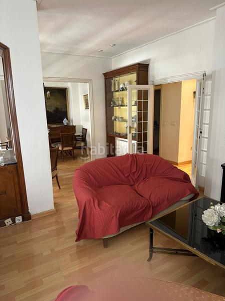 Foto 97d6a47f-ad52-4474-9312-a1d886121d77. Lloguer pis amb aparcament a Russafa Valencia