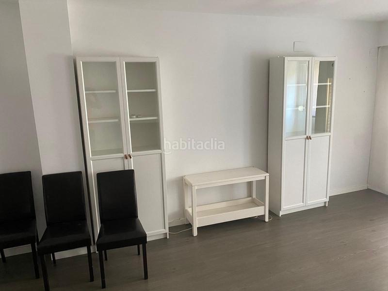 Foto 02f4c9f9-e6c7-40a6-acfe-4802ddaea1af. Location attique avec parking dans Albors Valencia