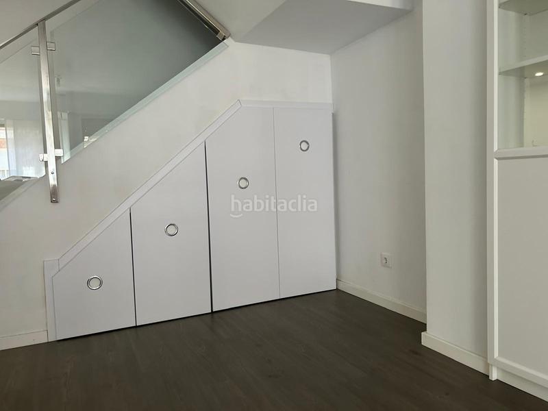 Foto 4dc58a0e-71fb-4712-8259-82b1b8693aa5. Location attique avec parking dans Albors Valencia