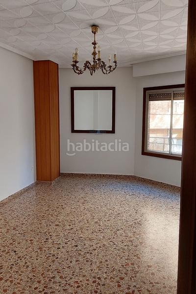 Foto 36a5af08-acf9-4b23-a056-e8b835d0256d. Flat with heating in La Petxina Valencia