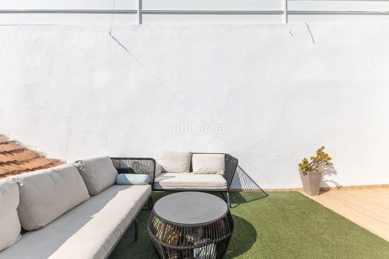 Foto 153805a3-d2ba-4c1f-93e0-7c82dd6d1f02. Casa  con terraza y excelente ubicación en Aldaia
