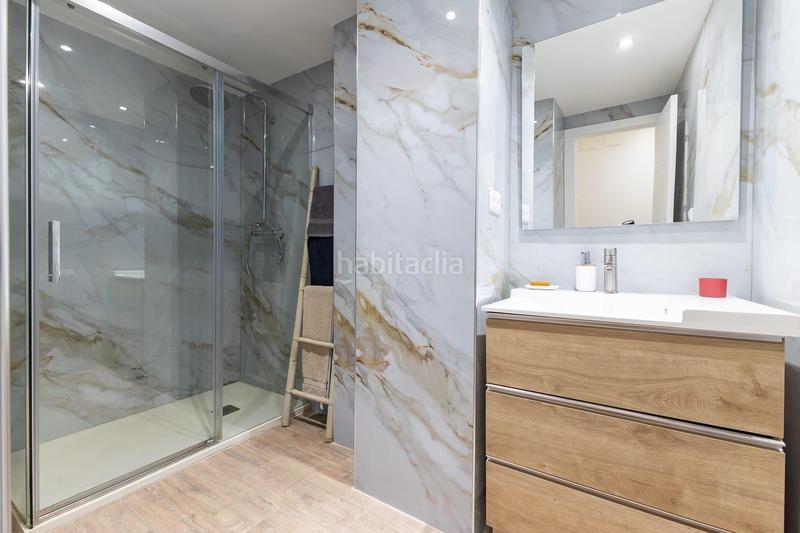 Foto 9b8010c7-5a66-490d-a7a4-546c2468199a. Casa  con terraza y excelente ubicación en Aldaia