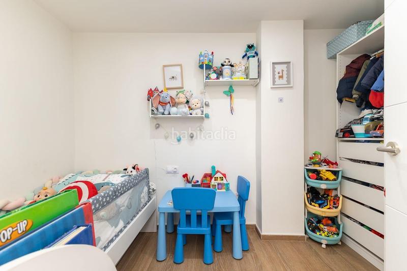 Foto fb624d60-9802-4d7f-8435-fff419b965f0. Casa  con terraza y excelente ubicación en Aldaia