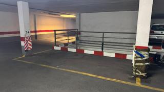 Parking coche  Calle rodrigo pertegas. Plaza de garaje en venta  rodrigo pertegas