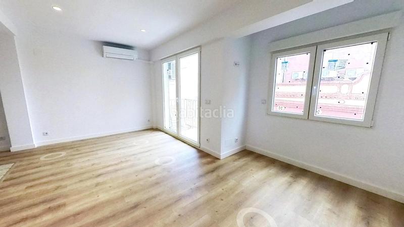 Foto 1e7a83f2-3307-41fb-a779-2854c5f3c3da. Piso  en venta totalmente reformado en el cabanyal en Valencia