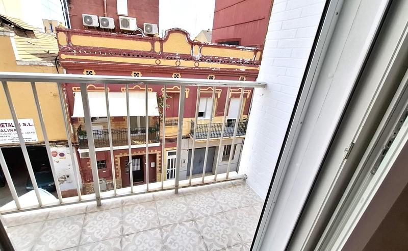 Foto 8582ad61-7700-4f72-9dc7-0c678539936b. Piso  en venta totalmente reformado en el cabanyal en Valencia