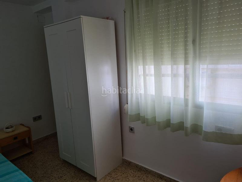 Foto 18d1fb4b-5a9d-4b2c-bbc3-b8de3d4d2171. Alquiler piso  en calle cavite en Malva Rosa Valencia