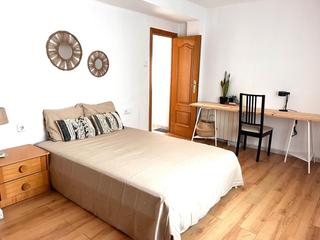 Location Appartement  Calle victoria kent. Piso en calle de victòria kent