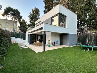 Lloguer Casa a Godella. Alquiler magnifica casa en campolivar