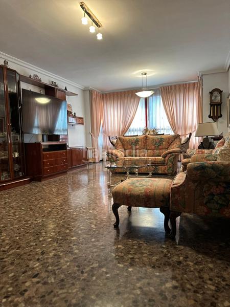 Foto 1695092c-1985-4f4f-9157-7e0a5e903bf3. Flat with parking in La Petxina Valencia