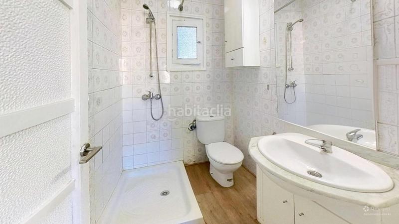 Foto 431b5d35-f8a9-4dfd-b00e-70b9f9f2bcb3. Piso en Benimàmet Valencia