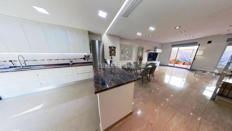 Foto e44673e1-84d8-473a-868f-aa63edc8fad6. Miete reihenhaus mit heizung parking in Picanya