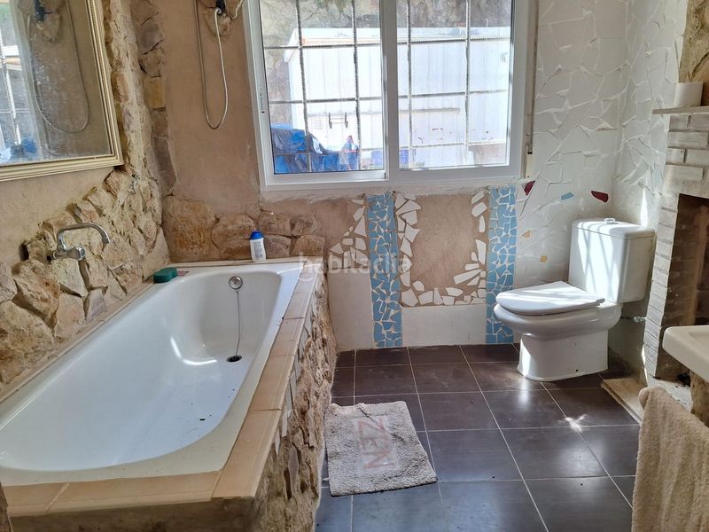 Foto a04540eb-0e8d-420b-bfaa-1272221340d3. Chalet  independiente en Estivella