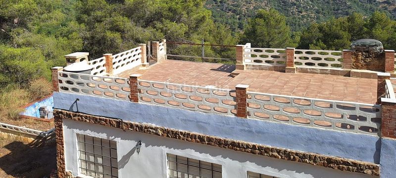 Foto d0174d0d-5b85-405d-a75e-f0fe8f4072cc. Chalet  independiente en Estivella