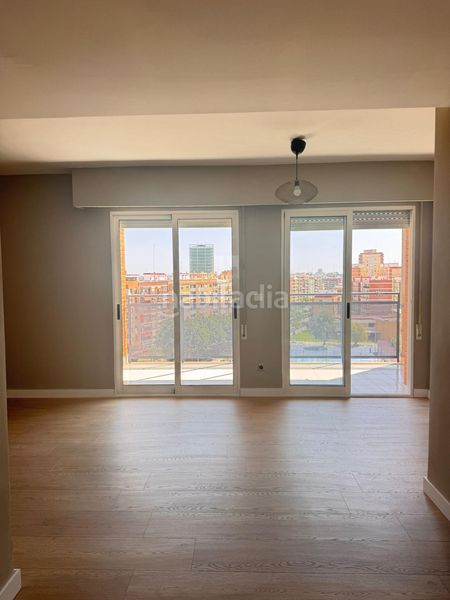 Foto ffce8bb8-8349-42e3-81b4-3f493a5ace70. Pis amb aparcament a Soternes Valencia