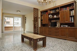 Piso en Arrancapins. Elegante y espaciosa vivienda en el centro de valencia.