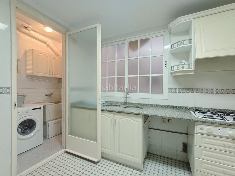 Foto f20d2faf-9919-4b7b-8526-a94fb50921b5. Pis amb calefacció aparcament a Arrancapins Valencia