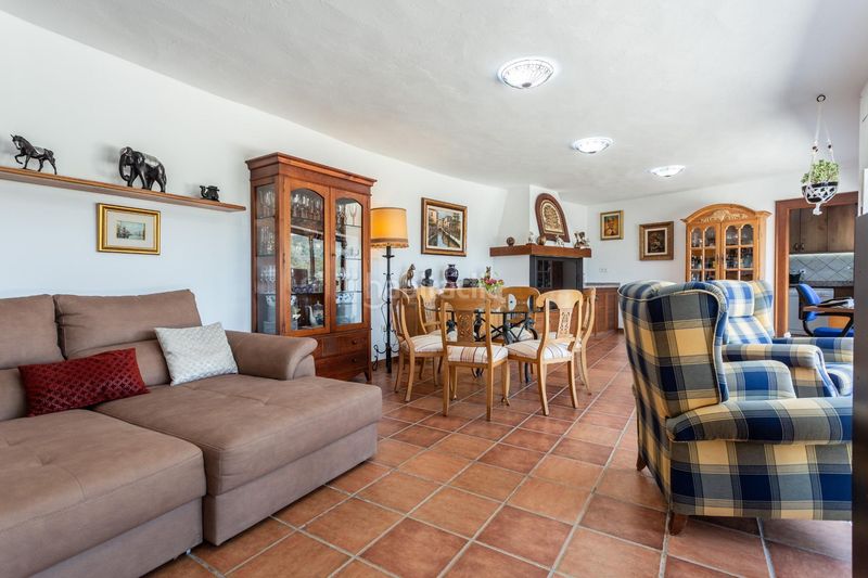 Foto c4d1e88c-e9e3-4540-b0b8-a0d6f324170d. Xalet amb aparcament piscina a Alfinach - Monasterios Puçol