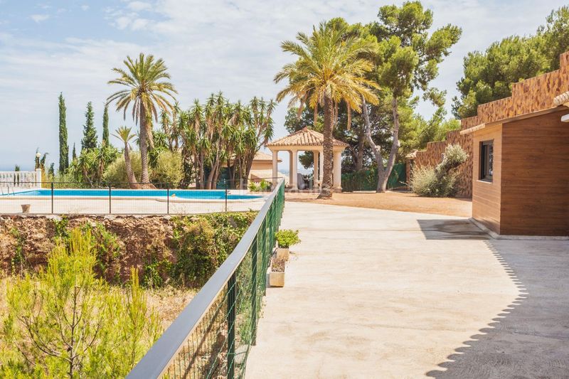 Foto dfbf18a4-3e4c-40a0-9741-0f79e41cc6b4. Xalet amb aparcament piscina a Alfinach - Monasterios Puçol