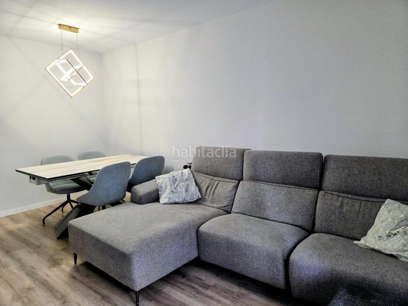 Foto 5b2fc1de-285b-4f98-9a9c-01ad69b69425. Pis amb aparcament piscina a Nou Benicalap Valencia