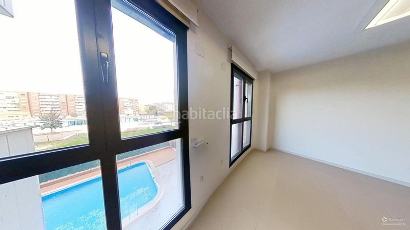 Foto 3b305796-6221-46cb-8212-871e5f559de7. Pis amb aparcament piscina a Penya-Roja - Avda. Francia Valencia