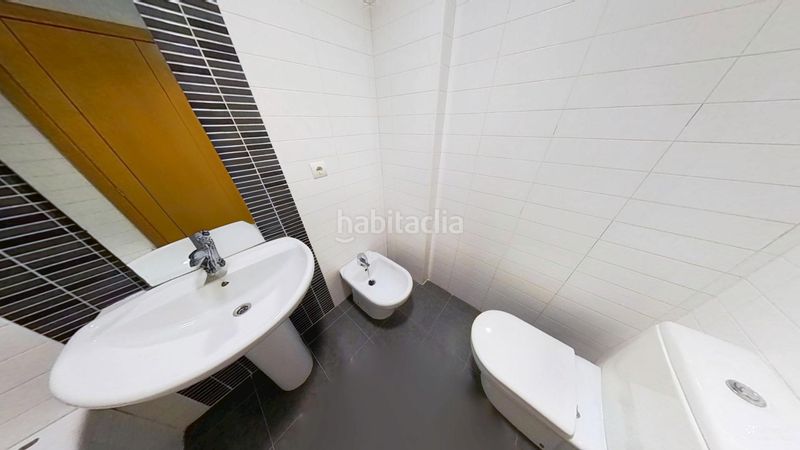 Foto b68892aa-e244-42e1-970b-189c08402a35. Pis amb aparcament piscina a Penya-Roja - Avda. Francia Valencia