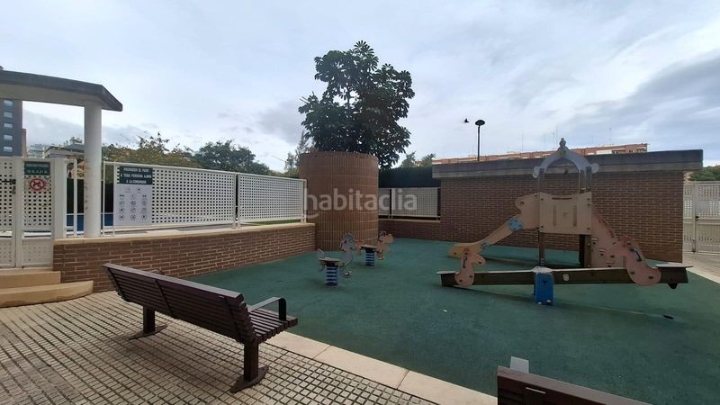 Foto f872788e-a9fd-404d-8232-c7b8608b8d4a. Pis amb aparcament piscina a Penya-Roja - Avda. Francia Valencia