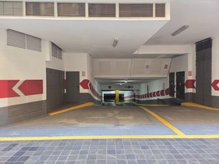 Aparcament cotxe a Sant Francesc. Plaza de garaje en pleno centro de valencia en ed. apolo