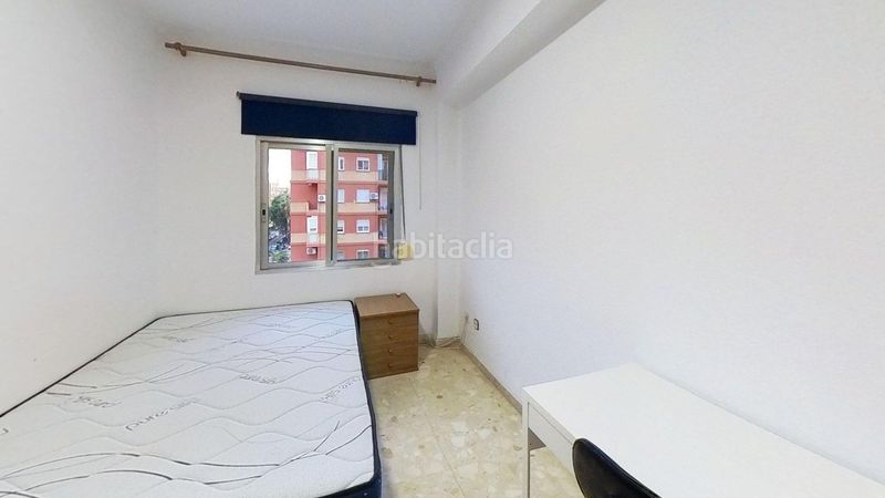 Foto 4d008594-79f5-49e3-86d0-e6b54c82550e. Pis a Ciutat Jardí Valencia