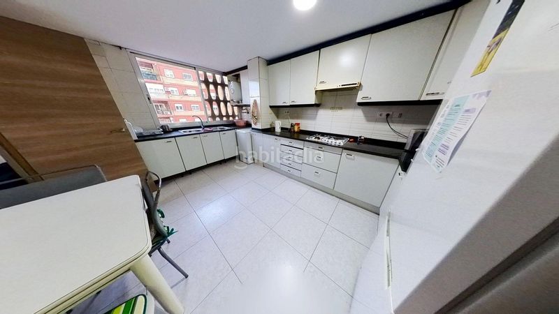 Foto 5a86b6f9-55ef-4055-a06a-cf80d37f8355. Pis a Ciutat Jardí Valencia