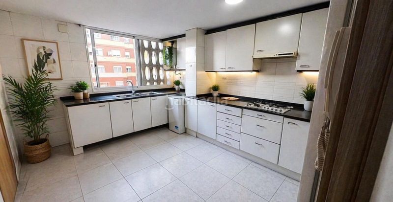 Foto ce2d27a0-0054-4bde-9a1e-6b8ba2299bc2. Pis a Ciutat Jardí Valencia