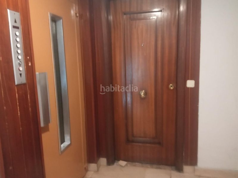 Foto a4d86341-9a0f-4e70-a1ae-62e4938f338d. Local comercial a Russafa Valencia