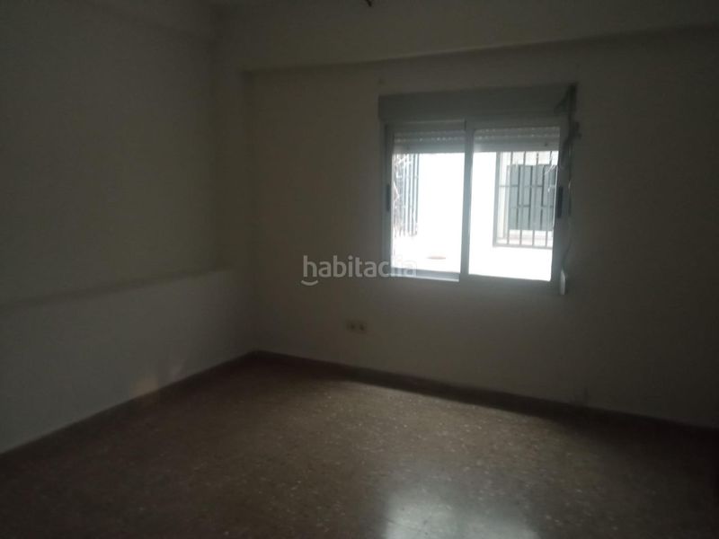 Foto eba61d8c-1d94-4186-8a73-56db90395da6. Local comercial a Russafa Valencia