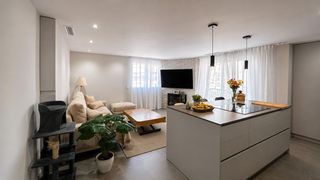 Etagenwohnung  Avenida de juan xxiii. Impresionante piso con reforma de diseño y plaza de garaje en av