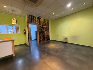 Local Comercial a Calle Santa Genoveva Torres