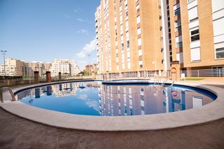 Miete Etagenwohnung  Calle santa genoveva torres. Descubre esta magnífica oportunidad de alquiler en un exclusivo