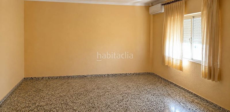 Foto b4650daa-1687-46d1-aaa4-19f450df8035. Casa amb aparcament a Moixent